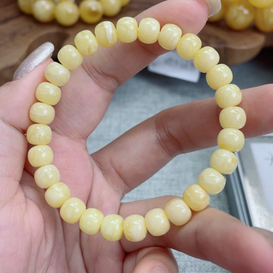 未镶嵌蜜蜡裸石蜜蜡75