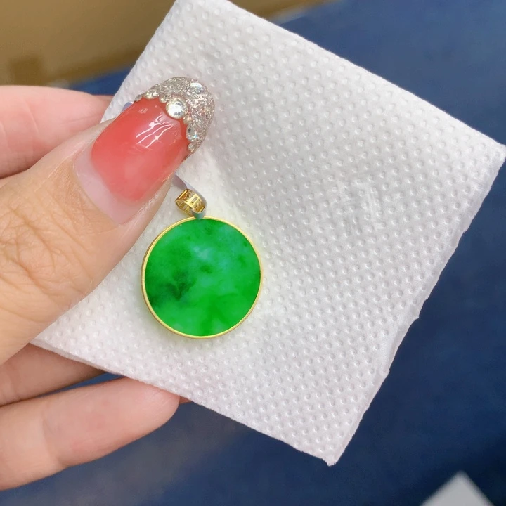 颈饰18K金镶嵌翡翠天然翡翠