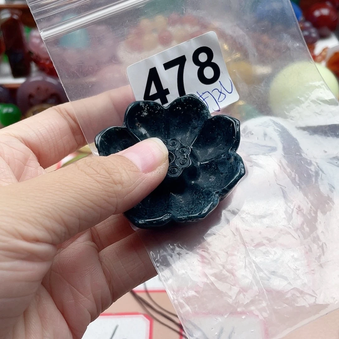 合金颈饰玛瑙/玉髓科*