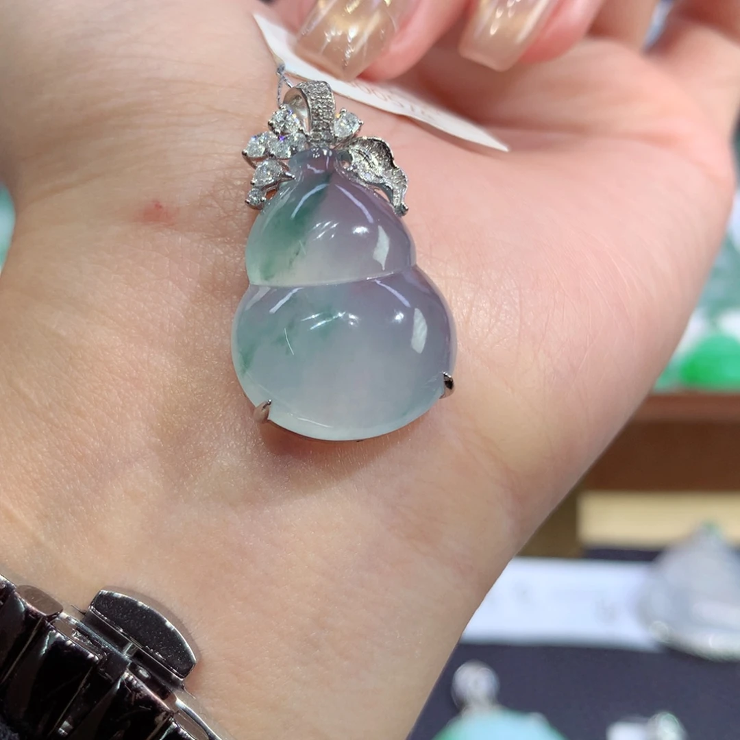 吊坠(不含链)18K金镶嵌翡翠