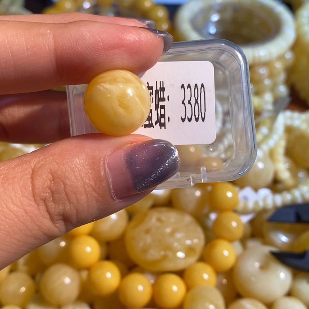 琥珀未镶嵌珠宝奇石3380