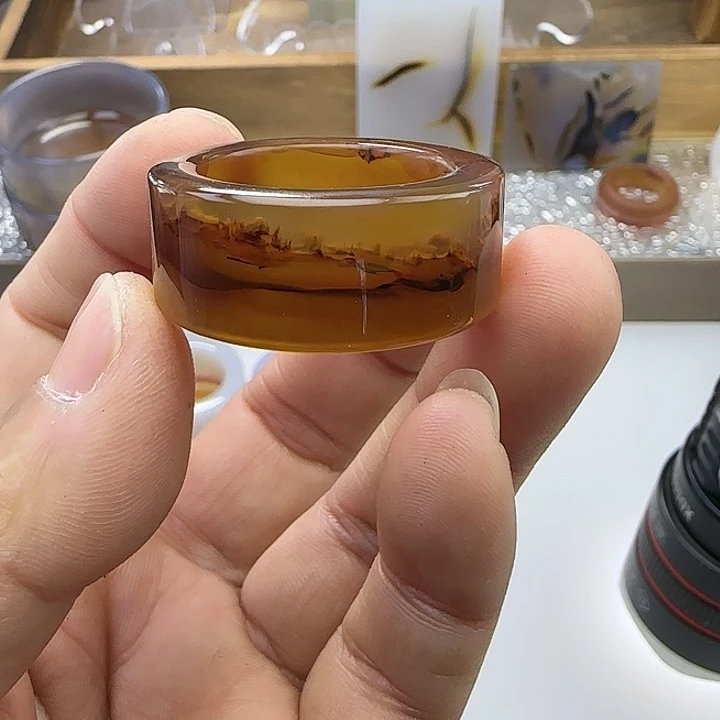 敬***阁玛瑙/玉髓未镶嵌颈饰