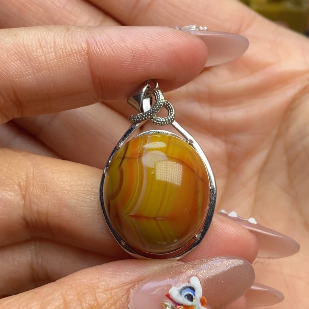 玛瑙/玉髓颈饰未镶嵌战国红