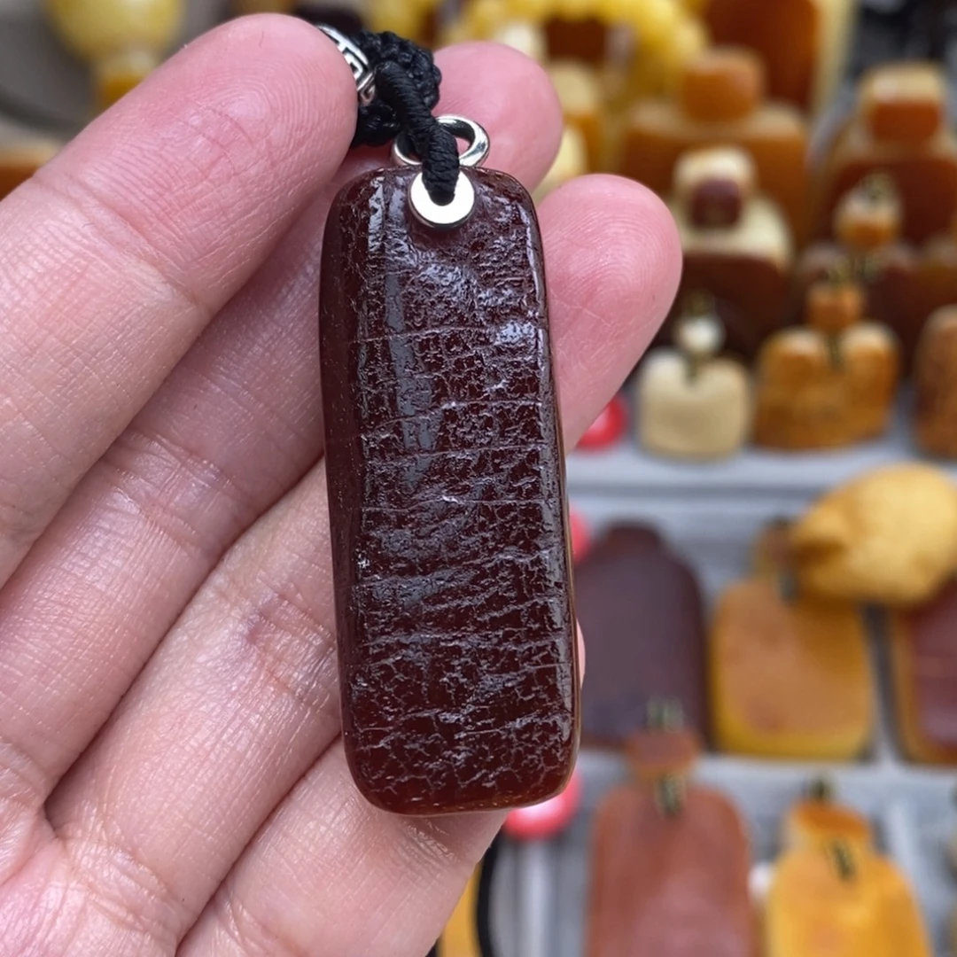 蜜蜡未镶嵌珠宝奇石