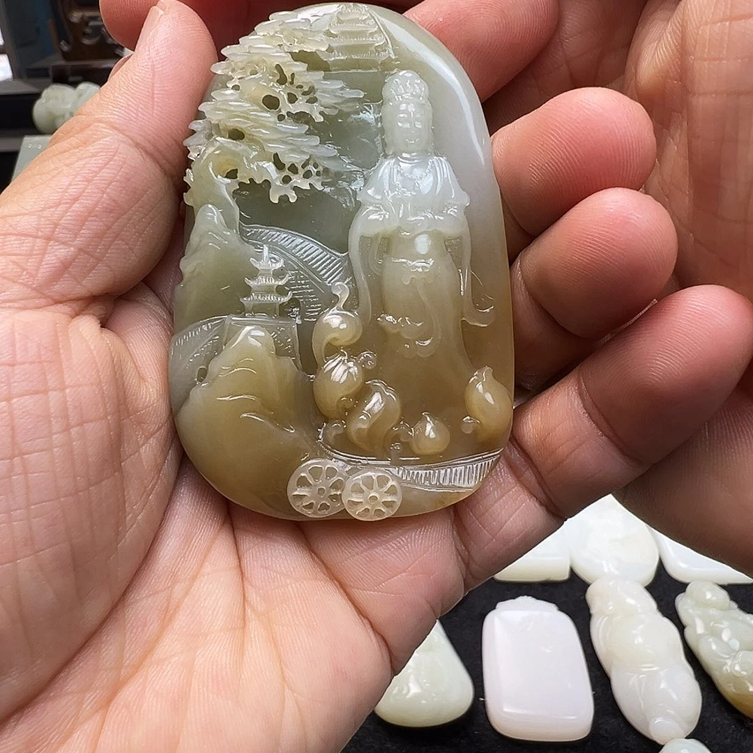 和田玉未镶嵌颈饰