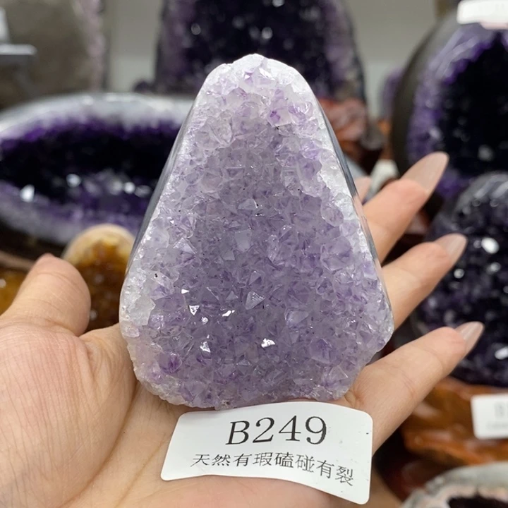 紫晶未镶嵌大型摆件（非配饰）