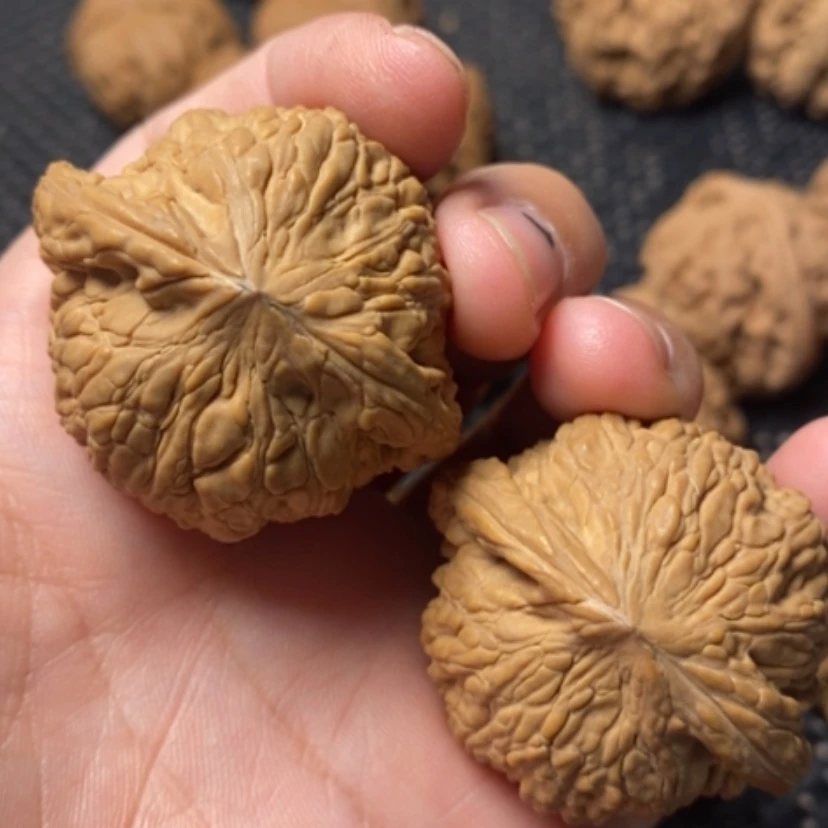 【闪购商品】文玩核桃吊坠伍*潼泥鳅背