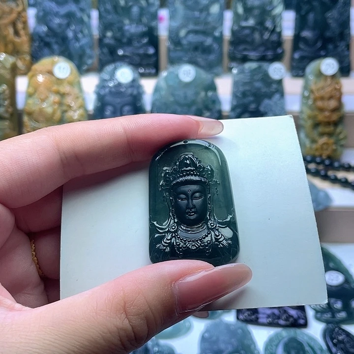 翡翠未镶嵌颈饰翡翠未镶嵌