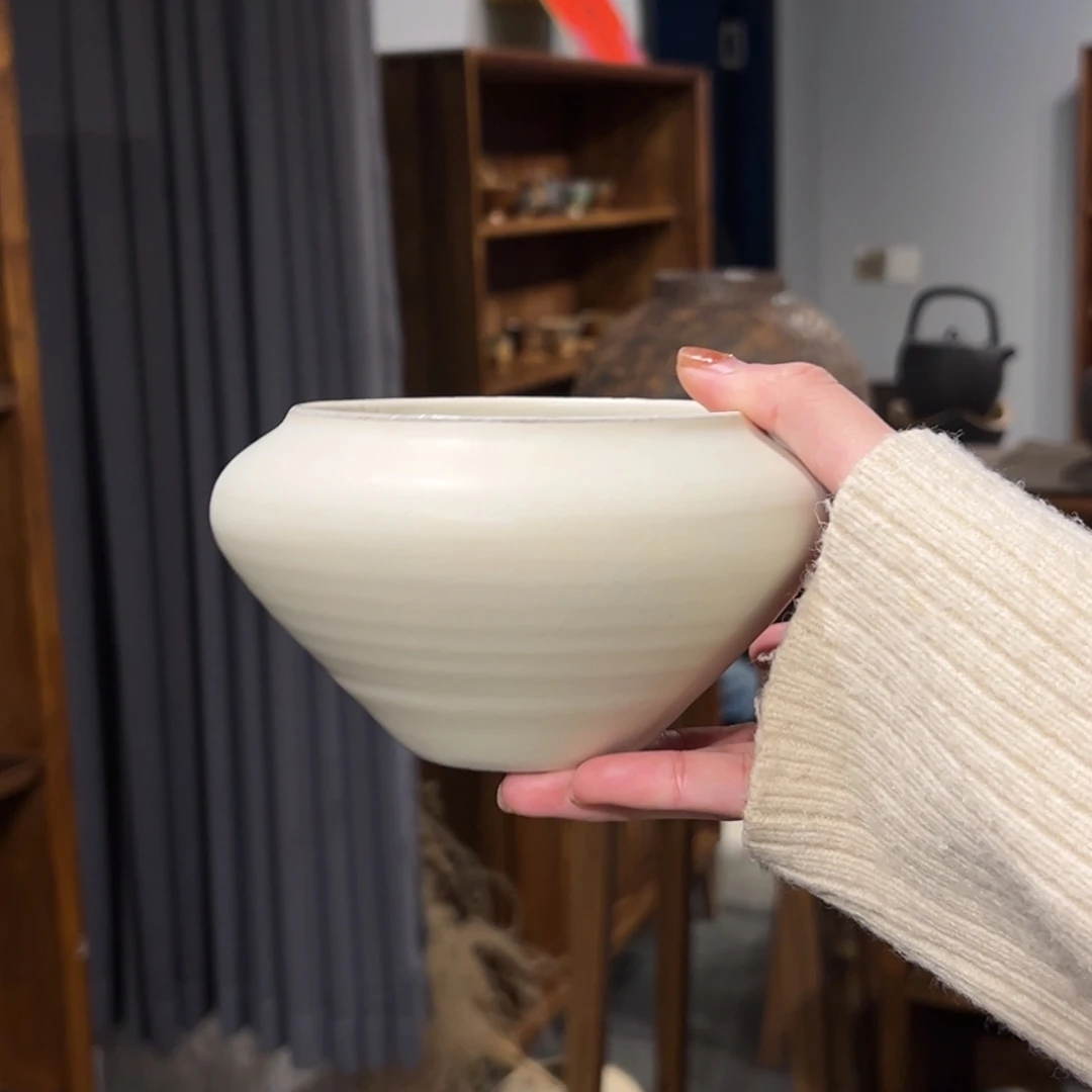 摆件陶瓷。     陶瓷。