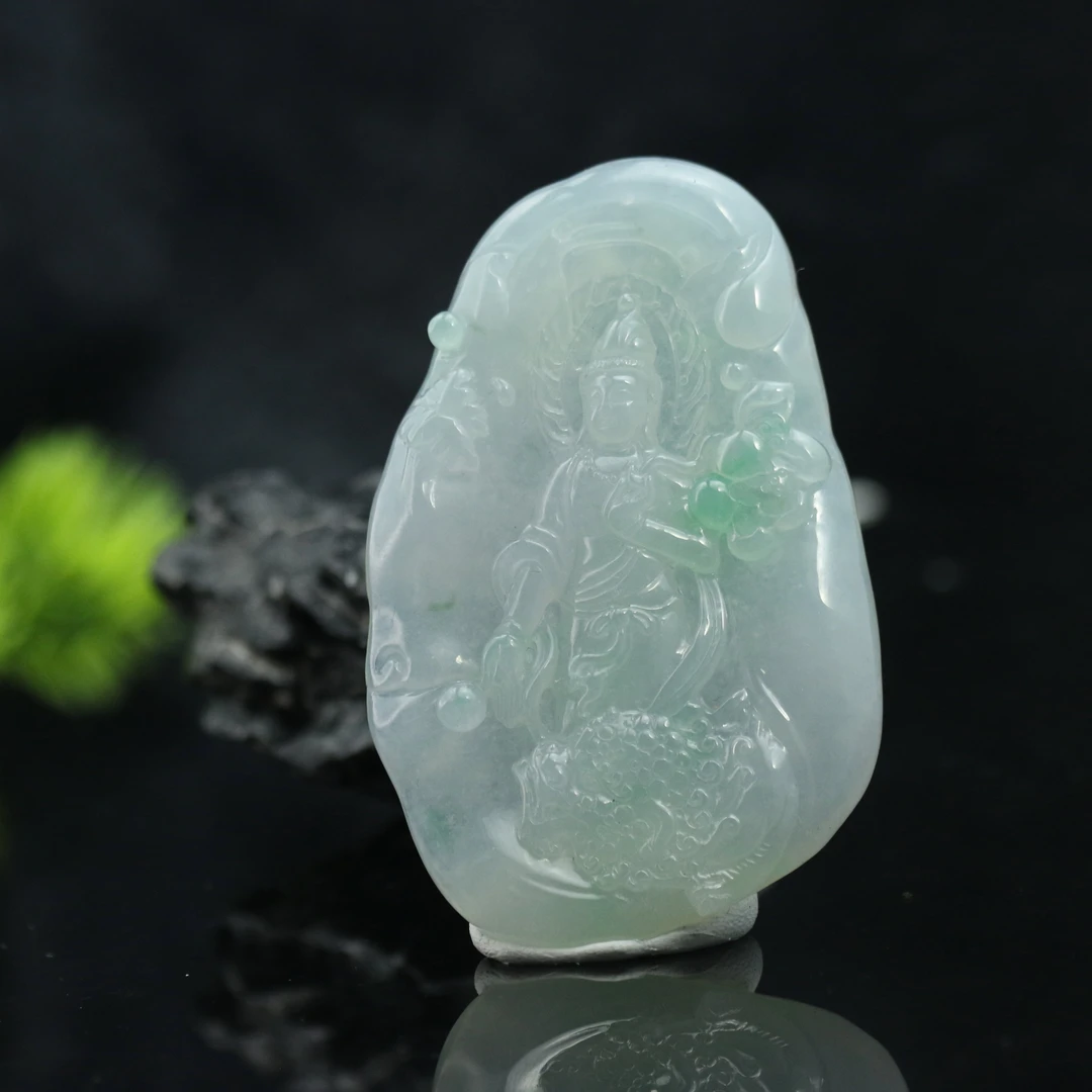 FC72天然缅甸翡翠A货冰种飘绿观音/500347/保利厦门拍卖