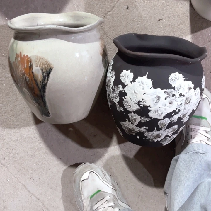 紫砂花盆口径19高度20两只瑕疵