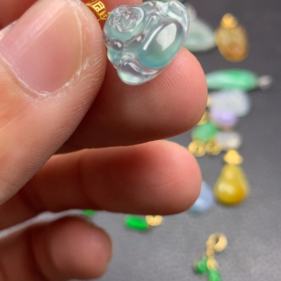 【闪购商品】颈饰18K金镶嵌翡翠翡翠