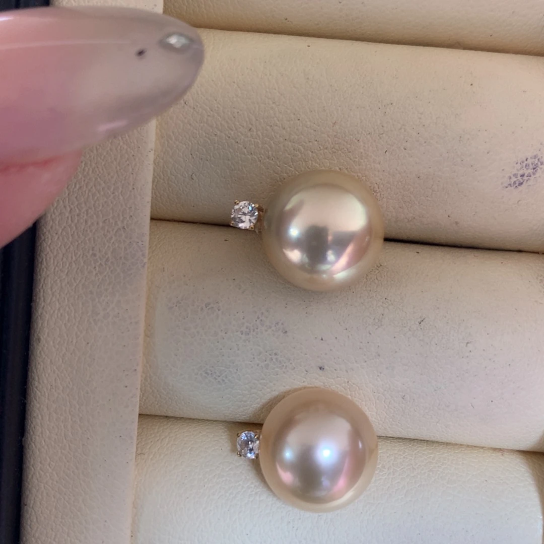 18K金镶嵌耳饰海水珍珠