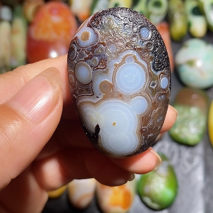 至***石玛瑙/玉髓颈饰合金