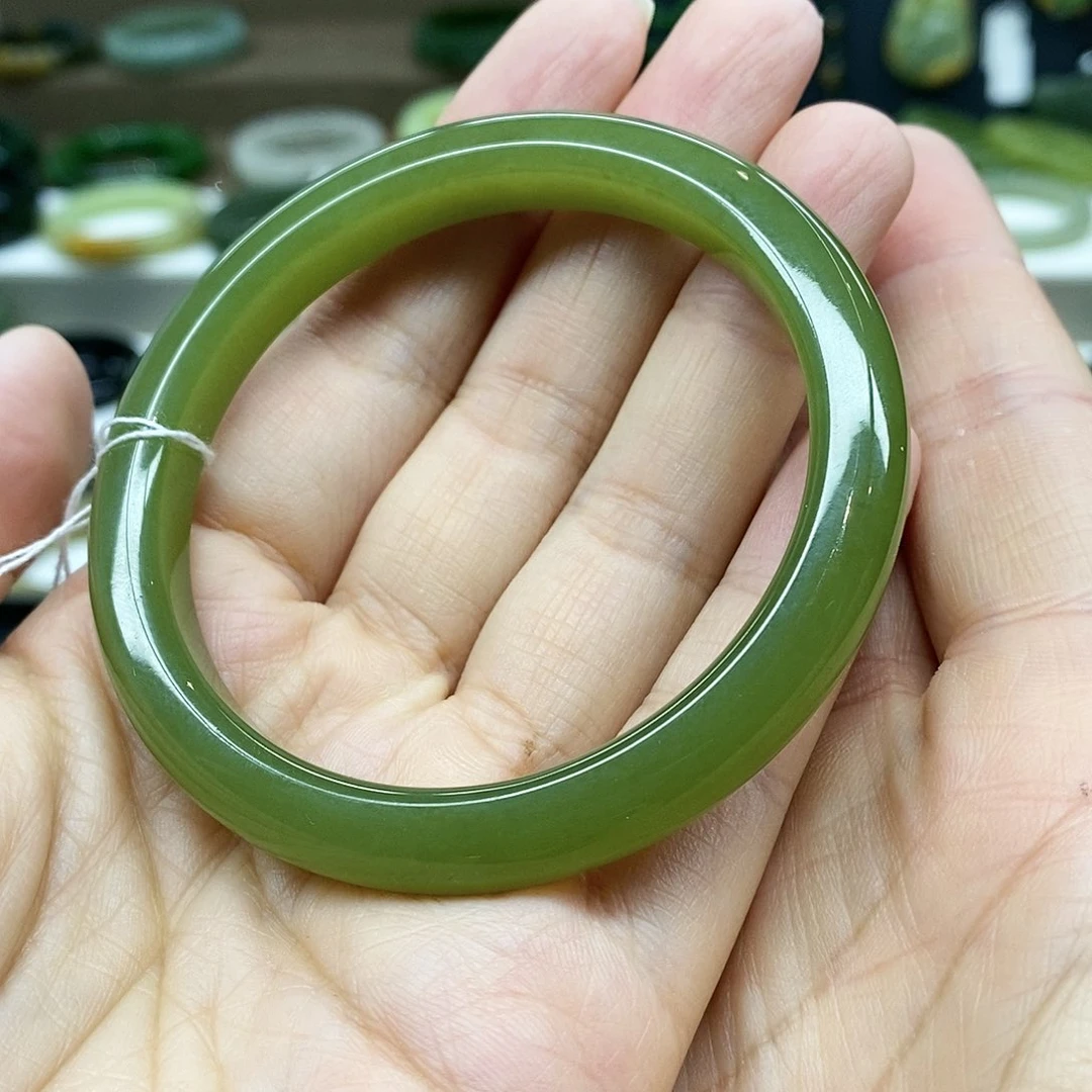 【闪购商品】未镶嵌手镯和田玉F****.
