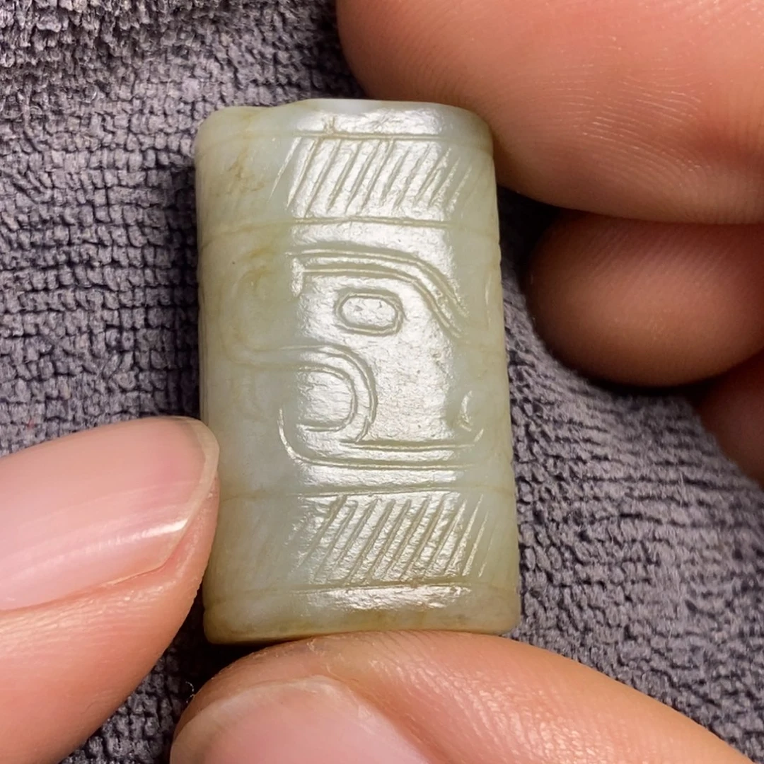 颈饰未镶嵌和田玉霖