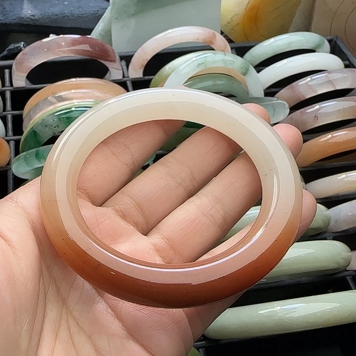 石英质玉未镶嵌手镯