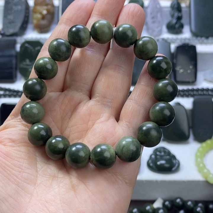 和田玉未镶嵌珠宝奇石