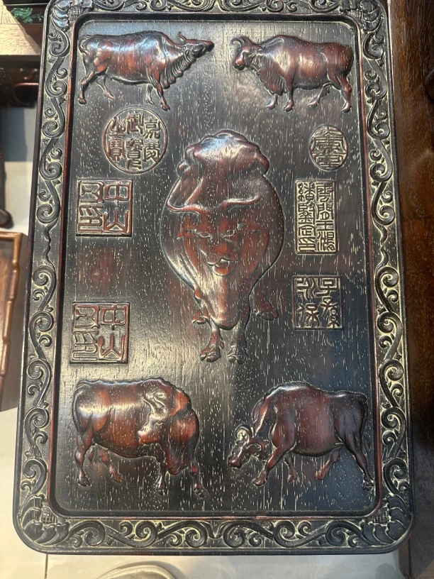 紫檀木雕刻五牛图挂匾