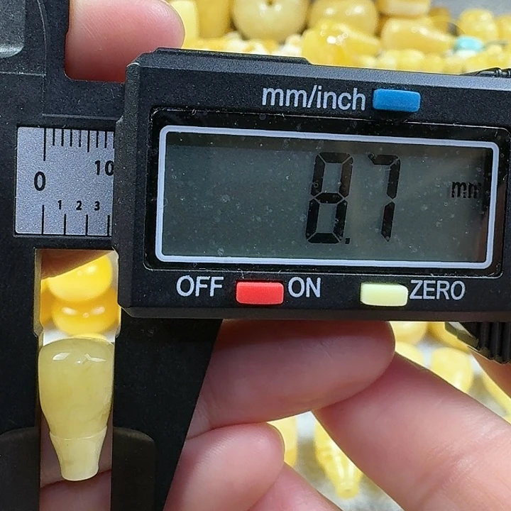 蜜蜡未镶嵌裸石17杂