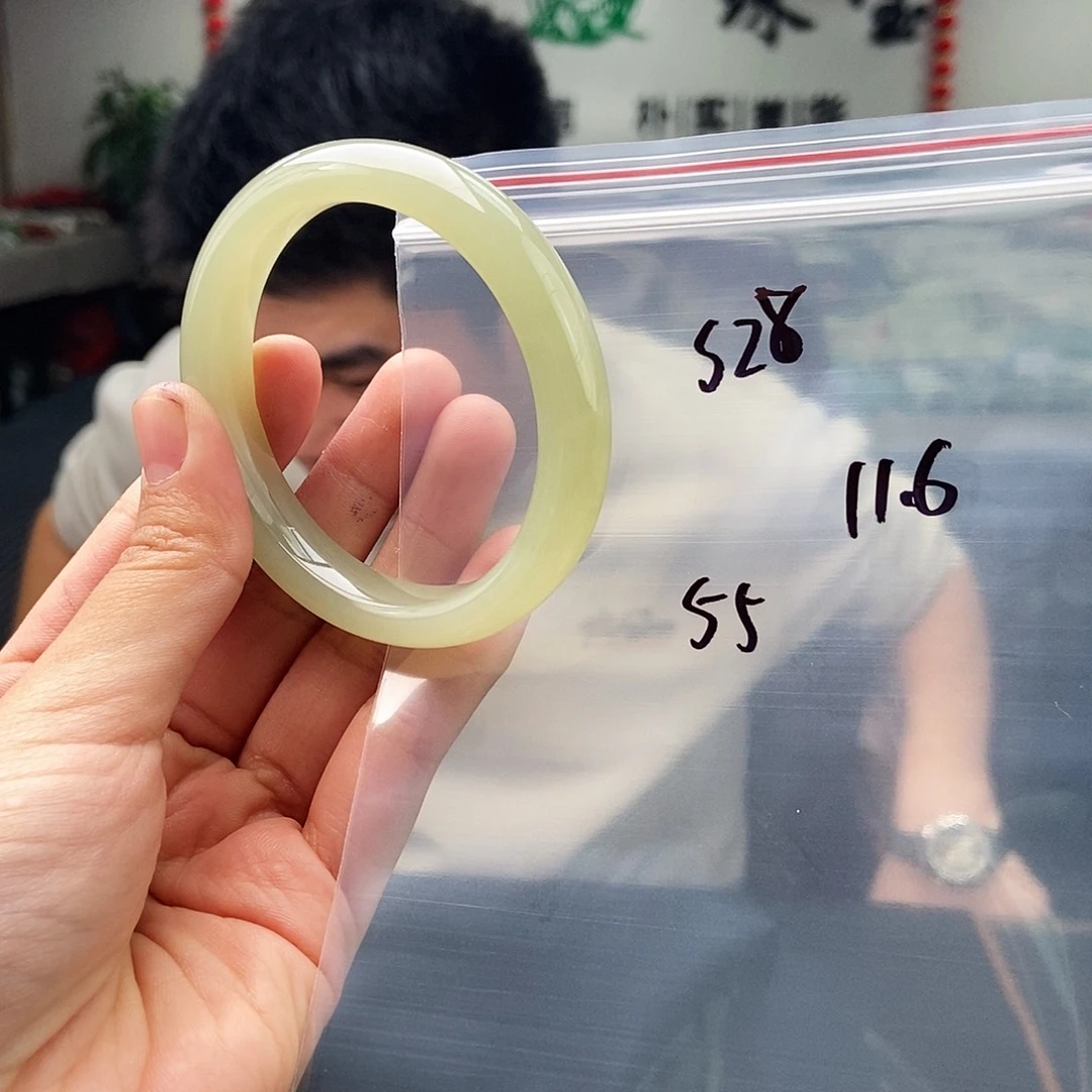 和田玉未镶嵌手镯拍一发一