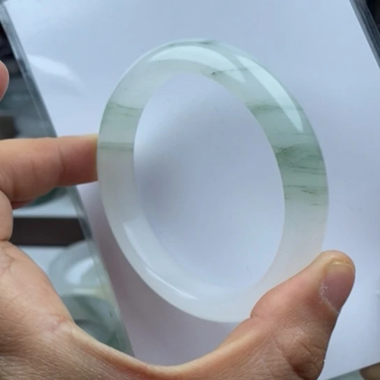 石英质玉（金丝玉）手镯未镶嵌