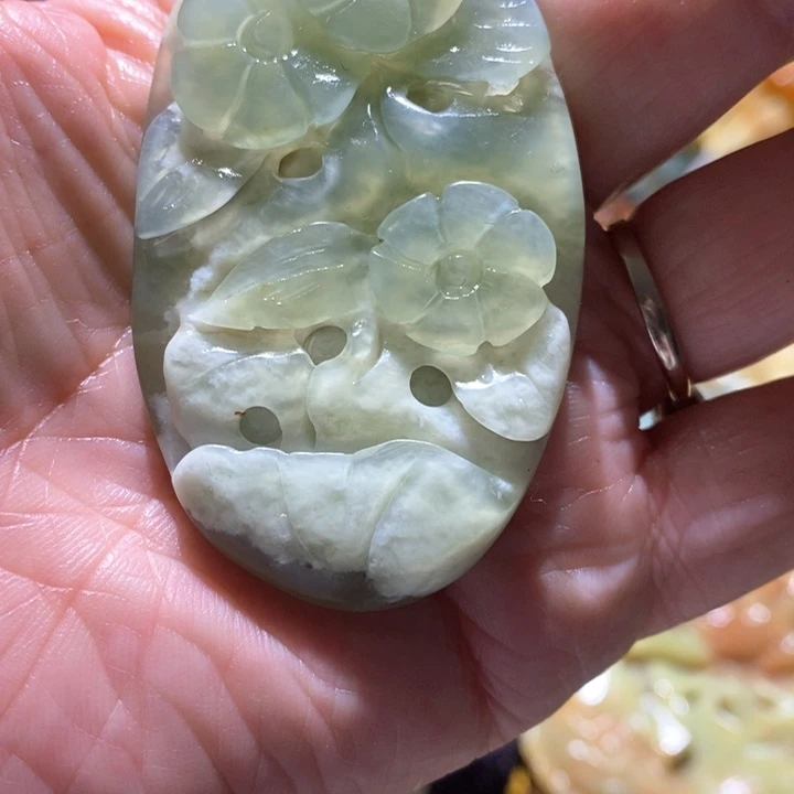 岫玉未镶嵌毛衣链