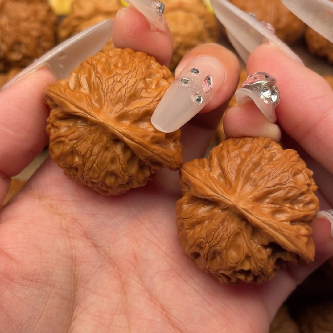 白***色文玩核桃吊坠全品宫灯39