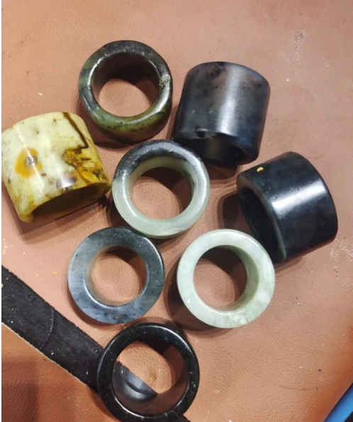 岫玉扳指随机发一个