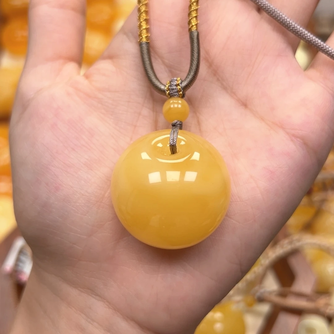 琥珀未镶嵌颈饰蜜蜡