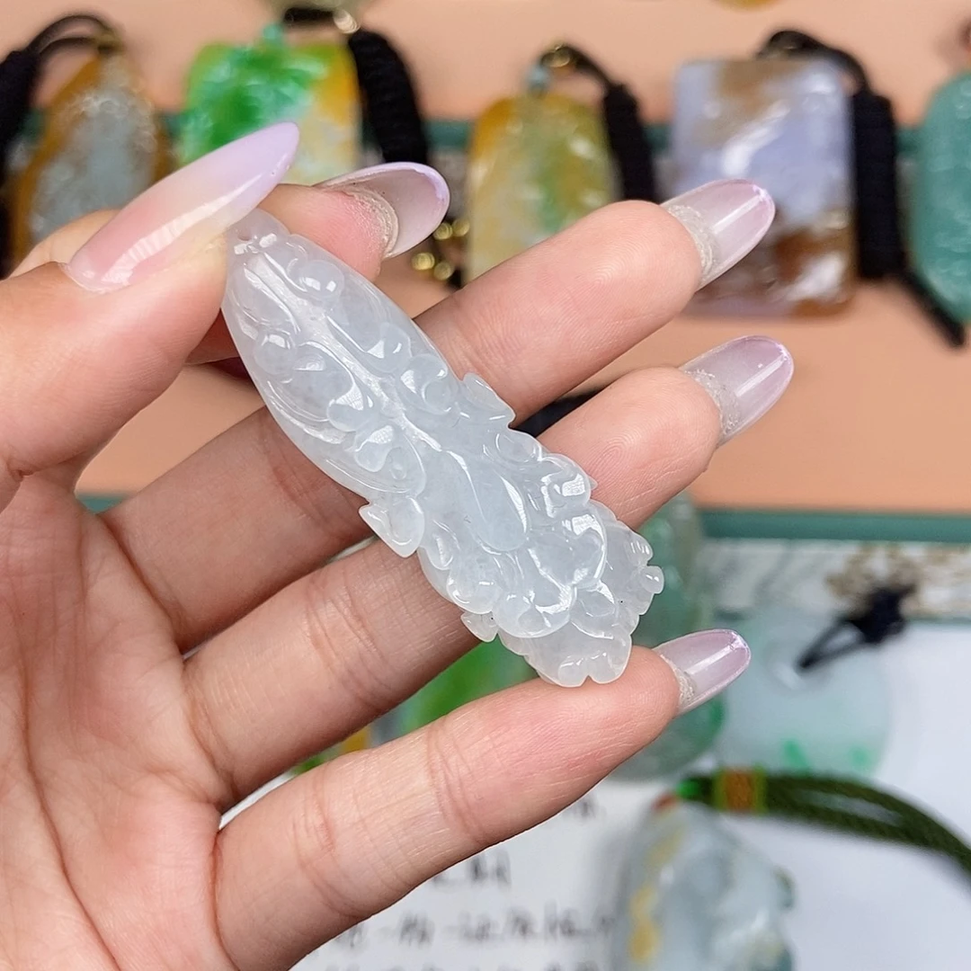 翡翠未镶嵌颈饰天然翡翠A货