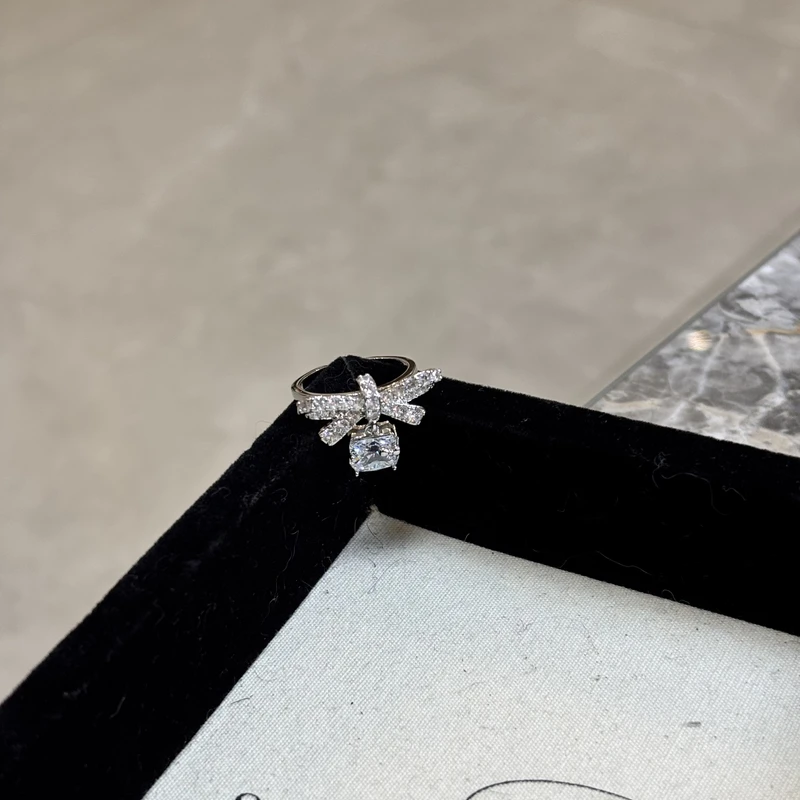 铜合金合成锆石戒指 蝴蝶结kt戒指JZ2025