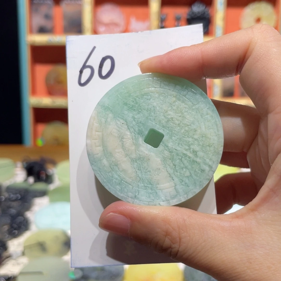 岫玉未镶嵌颈饰颈饰