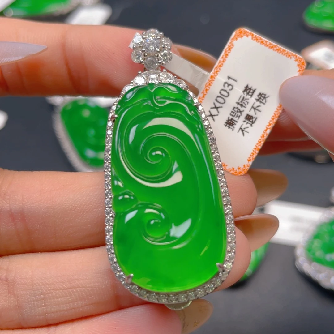 【闪购商品】颈饰银S925镶嵌翡翠翡翠