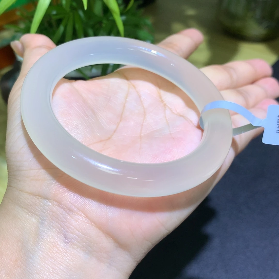 玛瑙/玉髓未镶嵌手镯香槟圆条