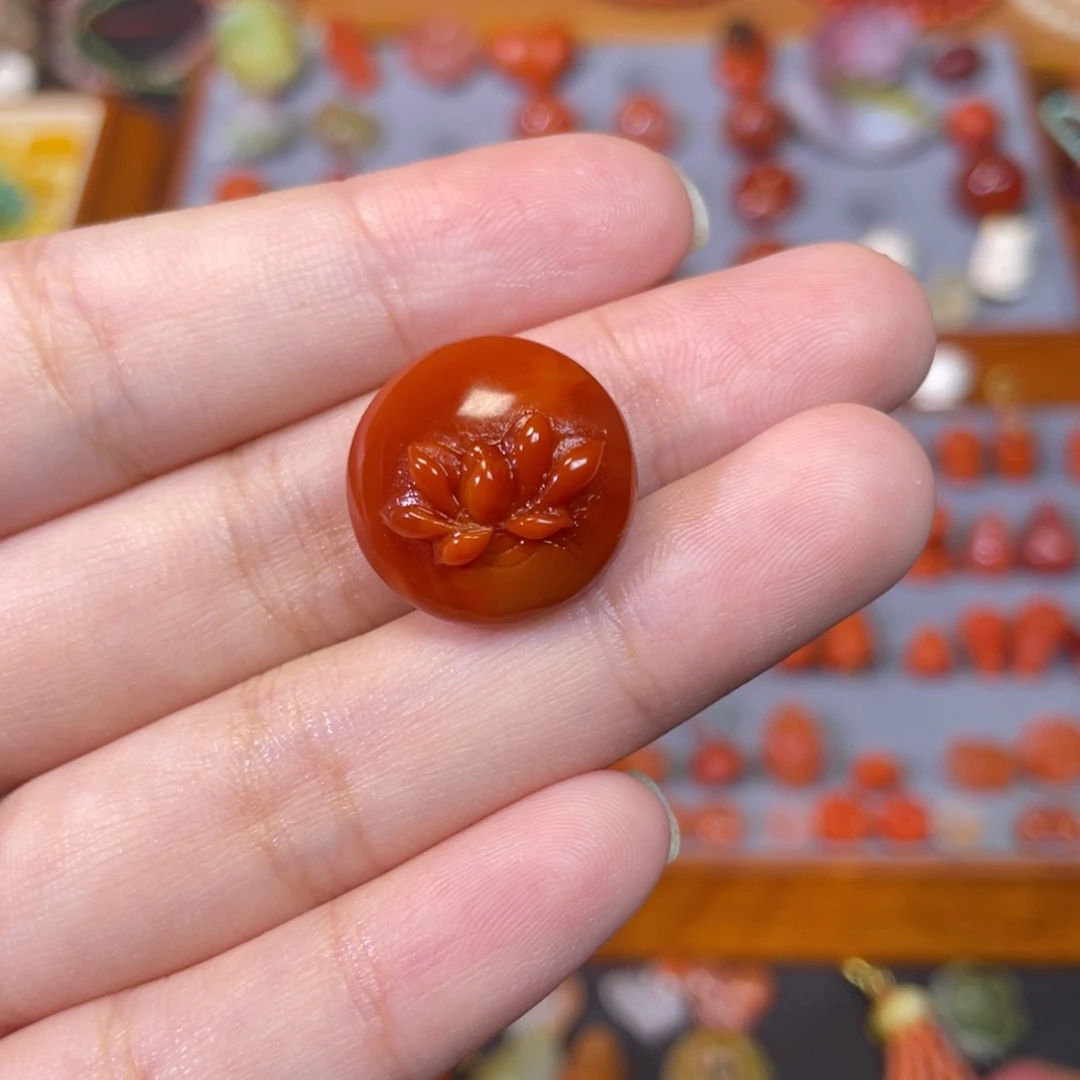 南红玛瑙未镶嵌莲花牌满肉卡18.6可定制打孔