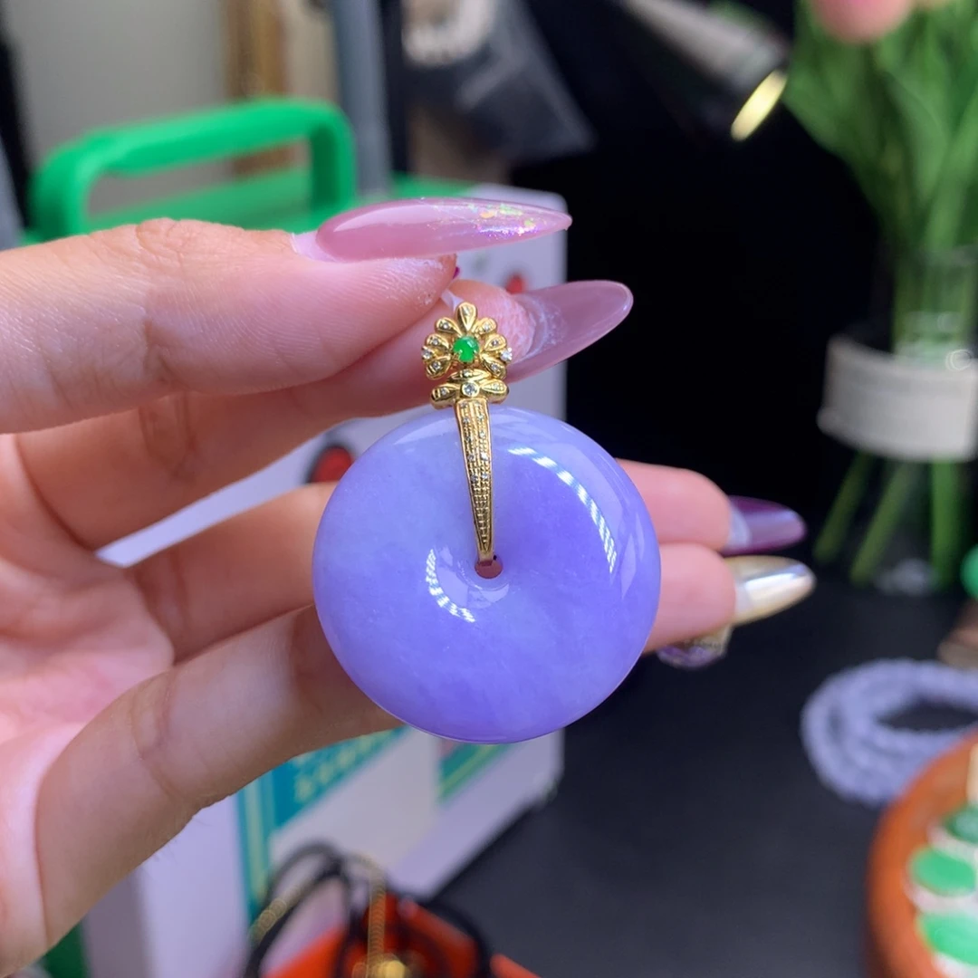 翡翠18K金镶嵌颈饰