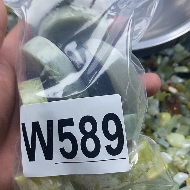 未镶嵌蛇纹石玉鱼缸石