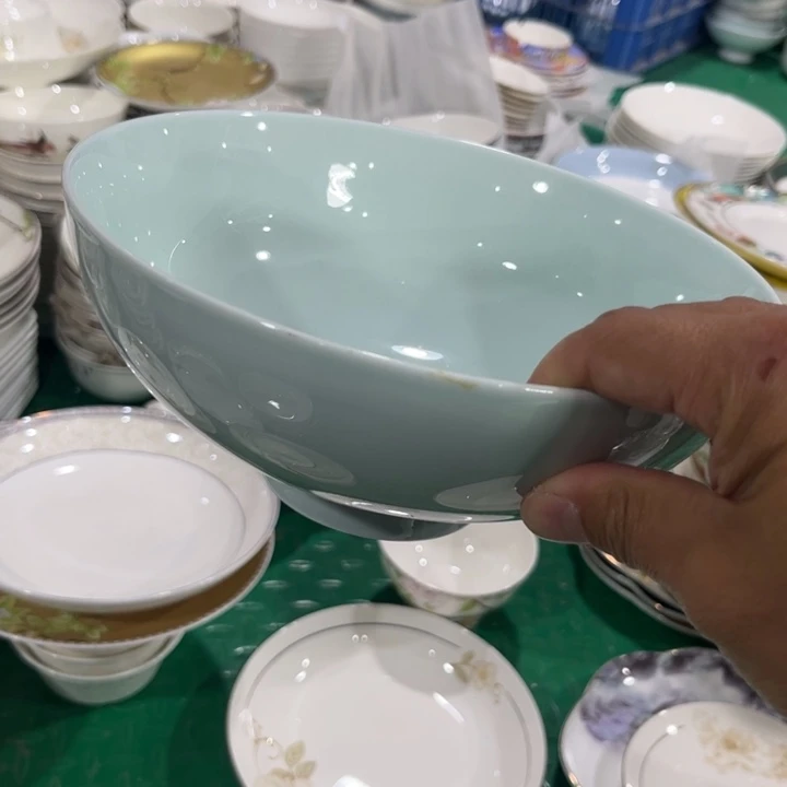 瓷片8.5寸汤碗一个微瑕