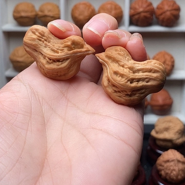 爱***者文玩核桃吊坠小鸟