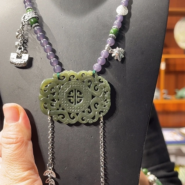 颈饰未镶嵌和田玉