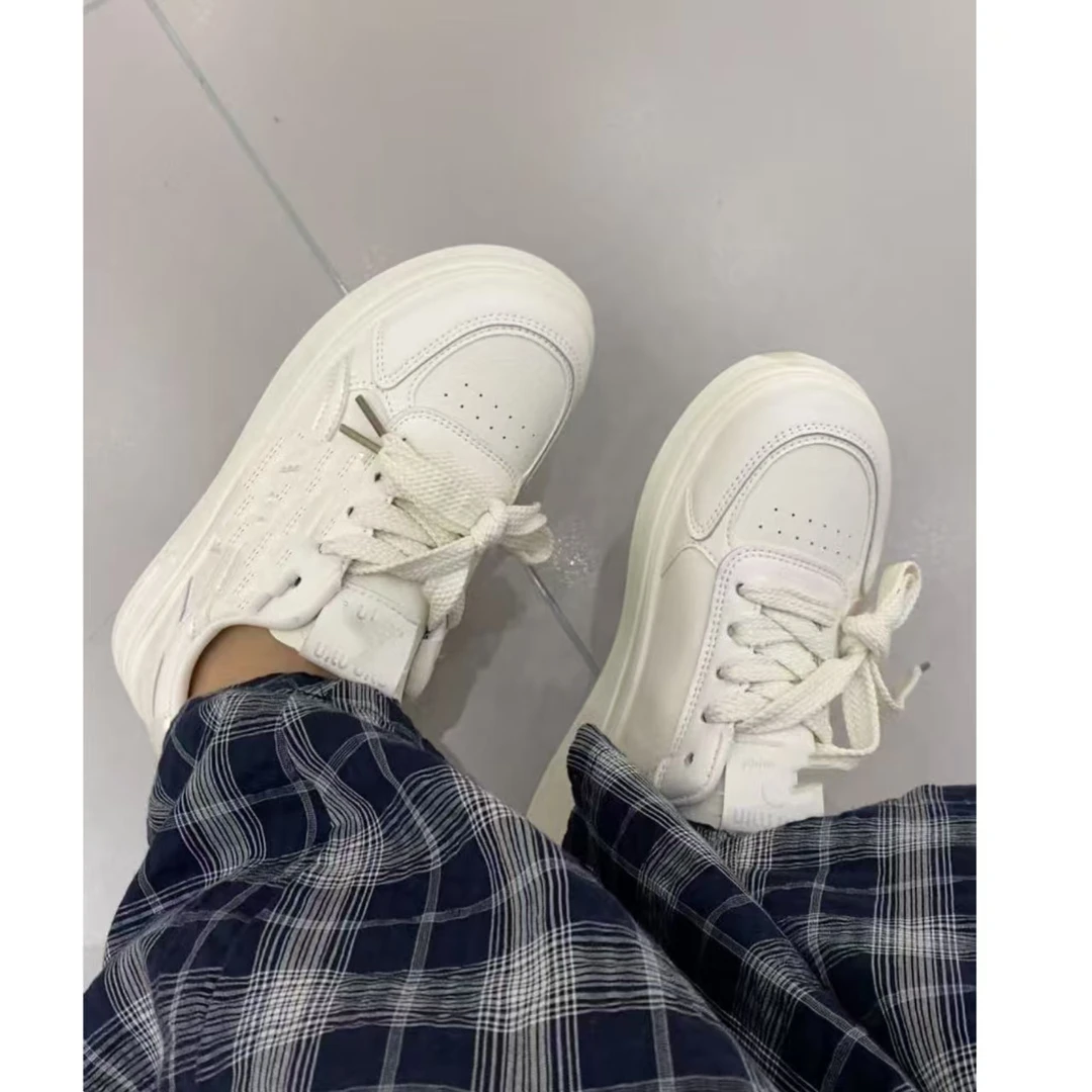 新品 秋款百搭小白鞋