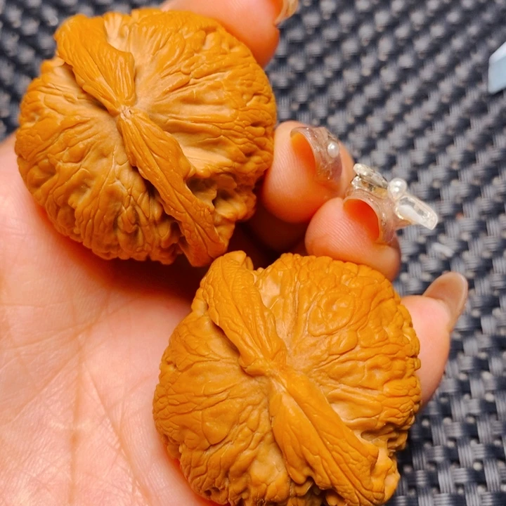 文玩核桃把件秦岭核桃5