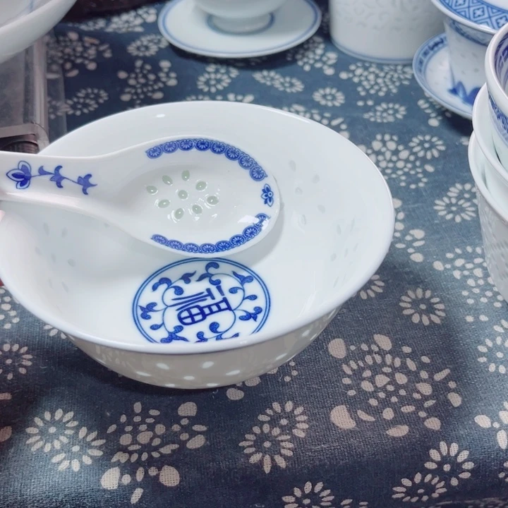 青花玲珑5寸饭碗福字10个送10个勺红**?