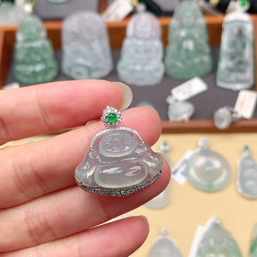 翡翠颈饰18K金镶嵌佛公