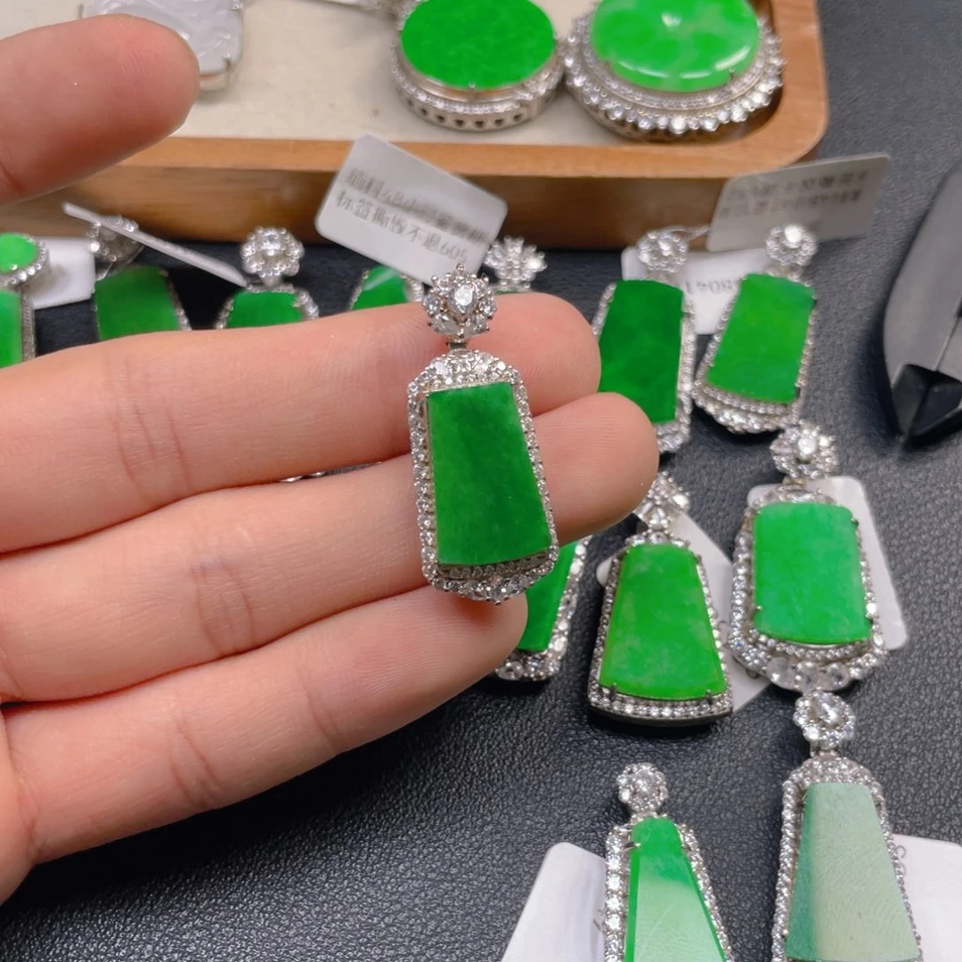 颈饰银S925镶嵌翡翠