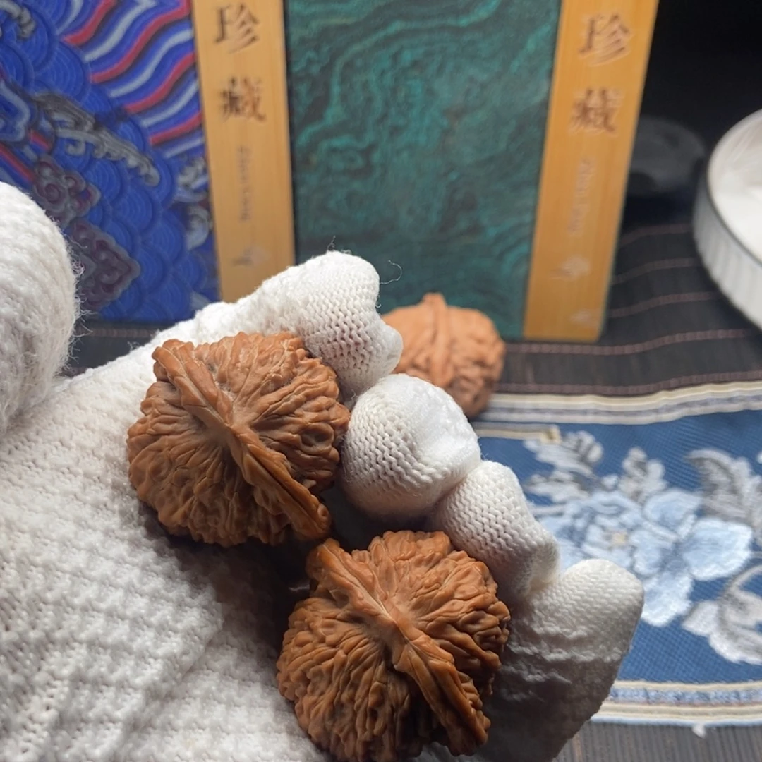 L***J吊坠文玩核桃38全品蓟县楼