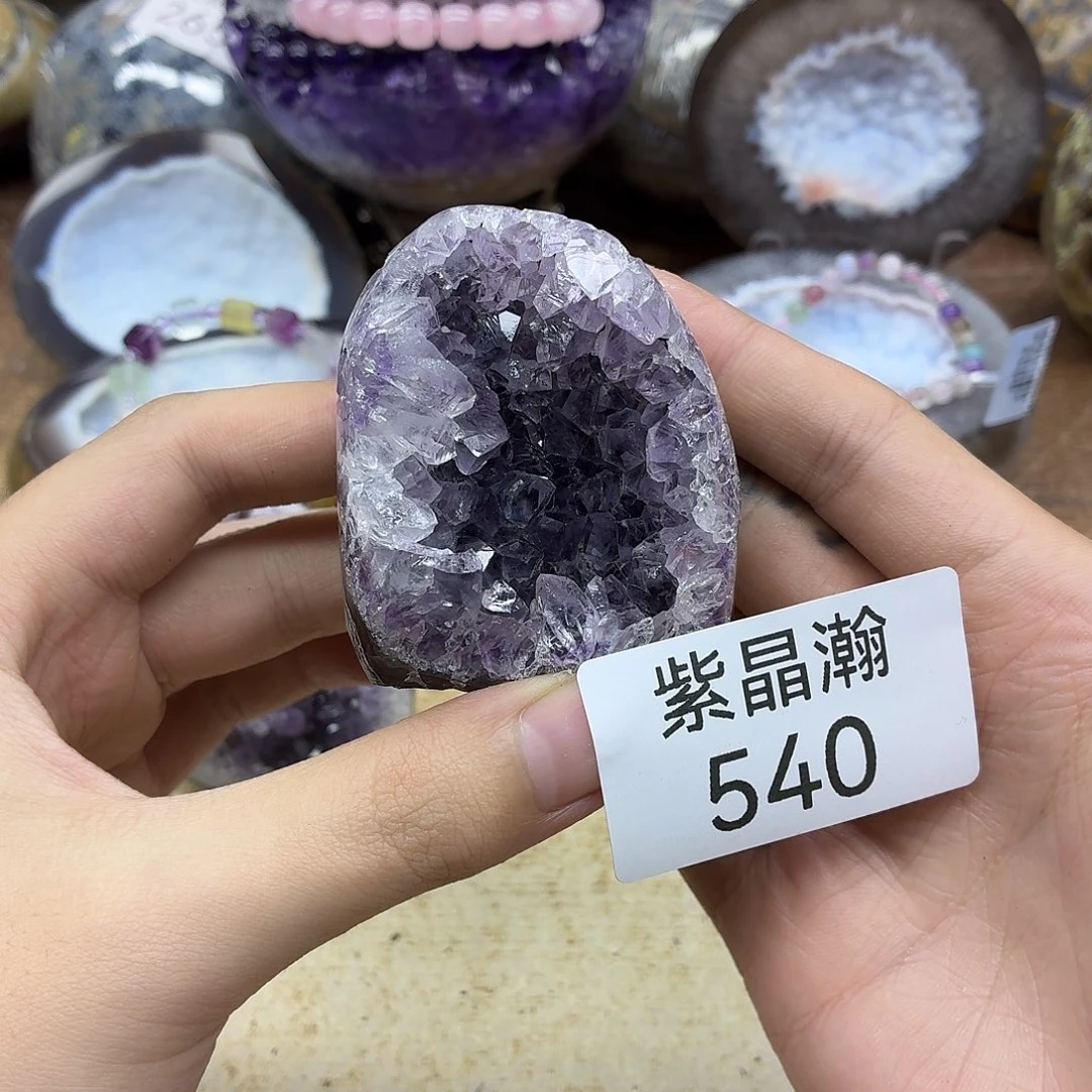 未镶嵌水晶大型摆件（非配饰）