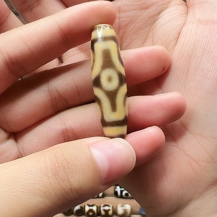 玛瑙/玉髓颈饰未镶嵌衣*