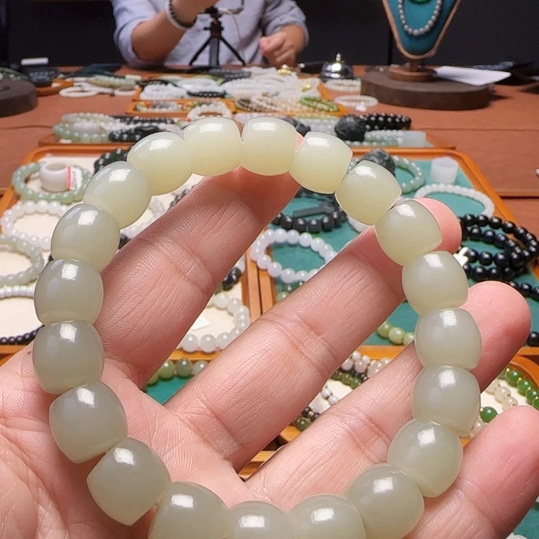 和田玉未镶嵌手链